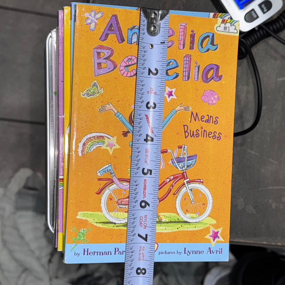 Amelia Bedelia Chapter Book Lot 10 Books Herman Parish Kids Ages 6-10 EUC - Picture 3 of 12